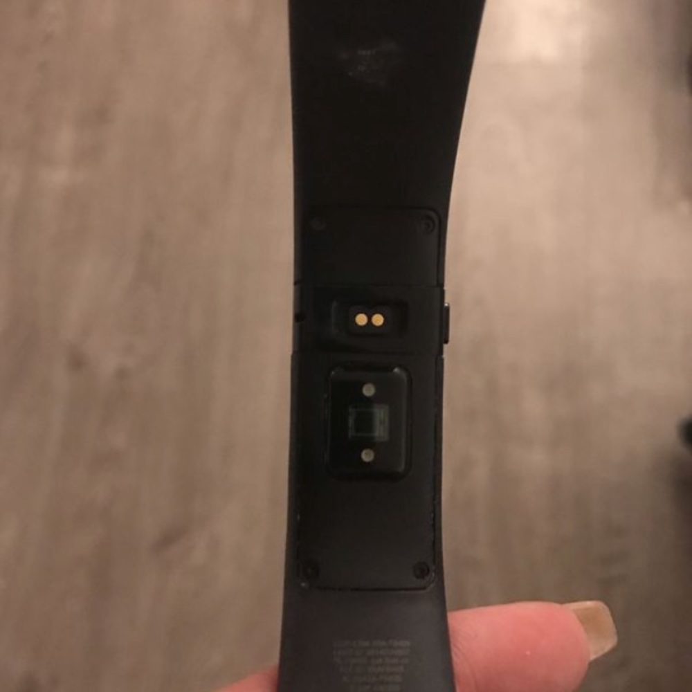 Fit Bit, Never Used! - Picture 4 of 5